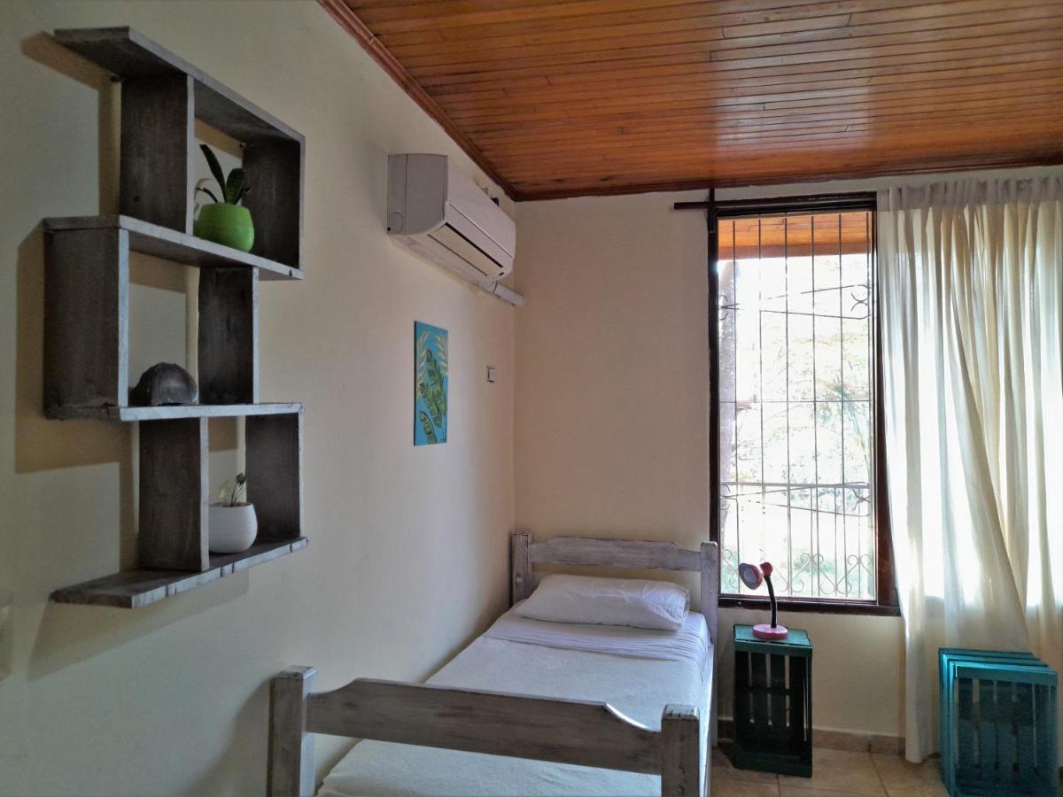 Eco Hostel Iguazu Пуэрто-Игуасу Экстерьер фото