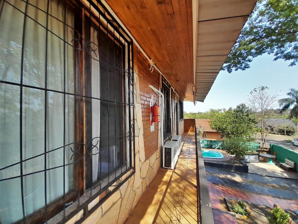 Eco Hostel Iguazu Пуэрто-Игуасу Экстерьер фото